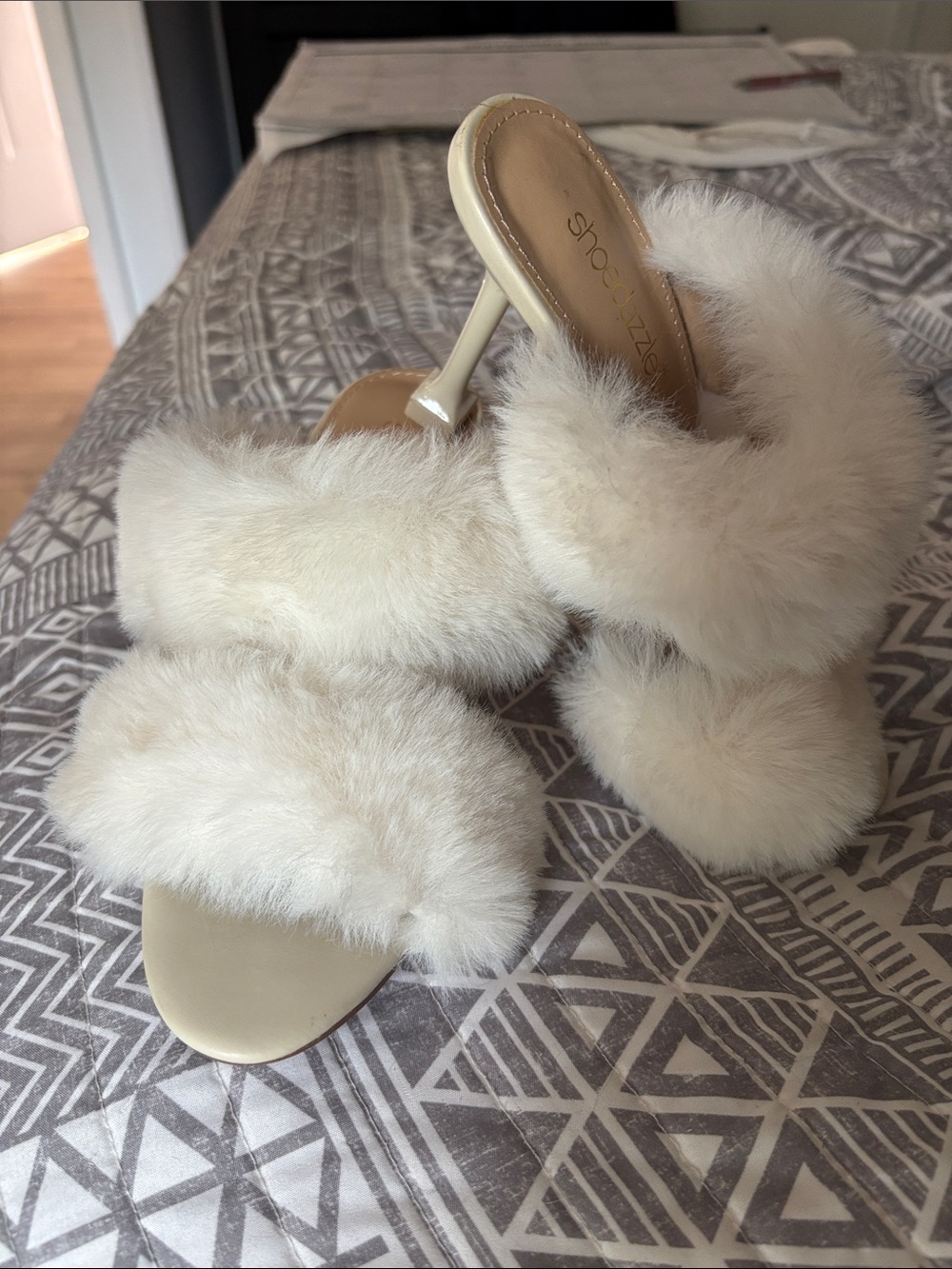 Shoe Dazzle Cream Faux Fur Double-Band Stiletto Slides